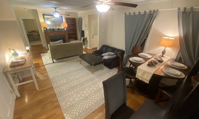 Federal Hill House | 🌟Spacious + Backyard🌟50ft to Atwells & Downtown!🍝🎇