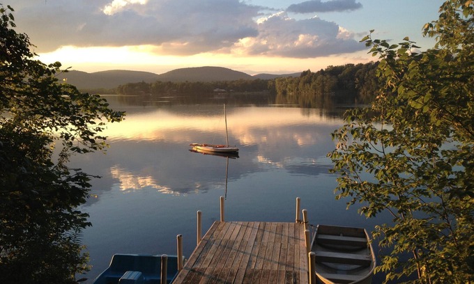 Richmond House | Spacious Berkshire Summer Rental, Private Dock on Lake 3 BR/2b