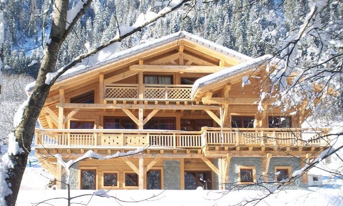 Chatel Ski Chalet | Spacious chalet for 14 people with WiFi, pets allowed and parking in Châtel