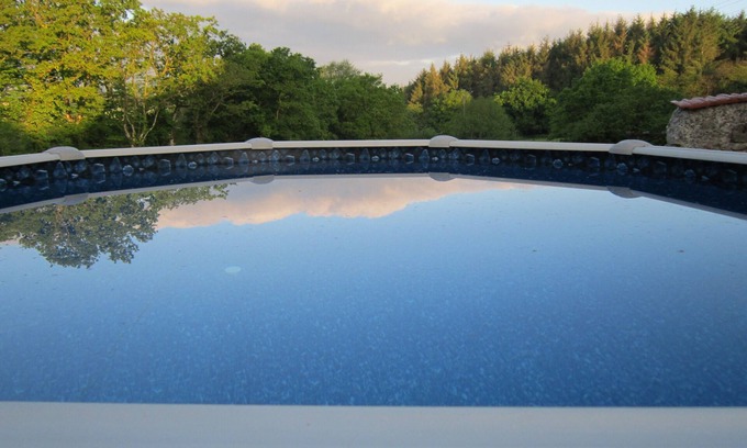 Pedernec Cottage | Spacious Cottage, sleeps 6, Private Pool, Barbeque, Gardens and Patio, WIFI, TV