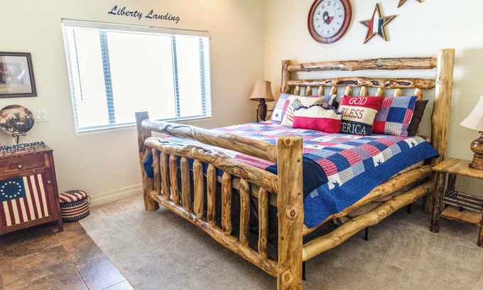 Pinetop Cottage | Spacious & Cozy Cabin – Minutes from Trails, Lakes & Family Fun!