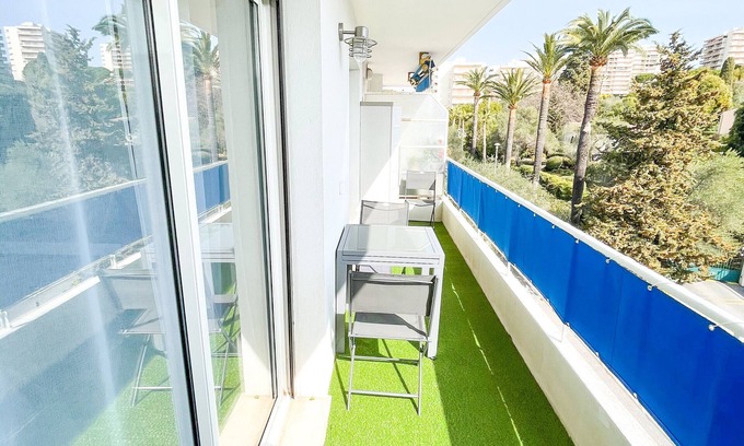 Juan-les-Pins Apartment | Spacious F3 in the center of Juan les Pins very close to the beach