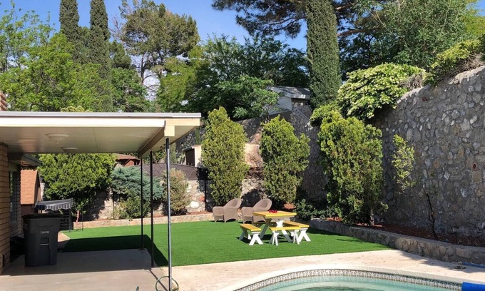 El Paso House | Spacious Getaway w/ Heated Pool on Westside