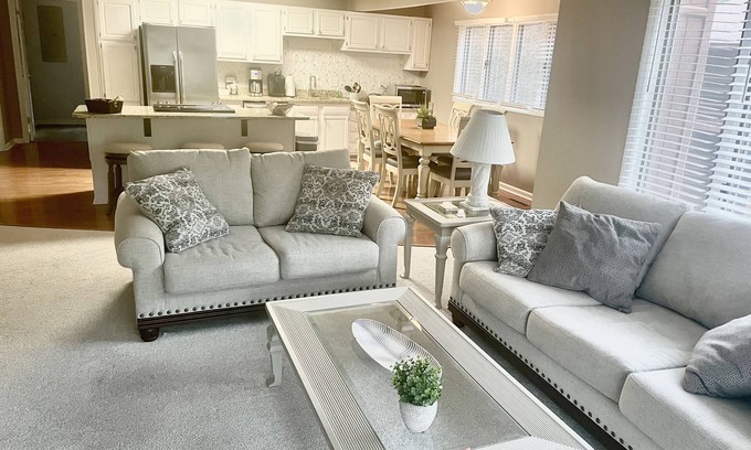 Southern Pines Condo | Spacious Golf Front Getaway in the Pines! 2BR/2BA-Short Commute to Fort Bragg