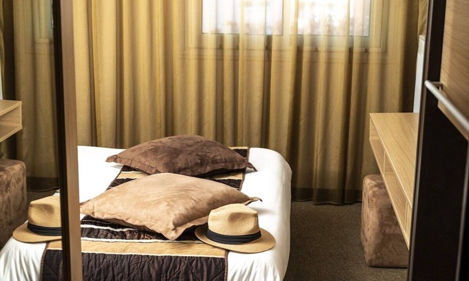 Gap Hotel | Spacious Good-Value Accommodation! Near Place du Rochasson! Pets are Allowed!