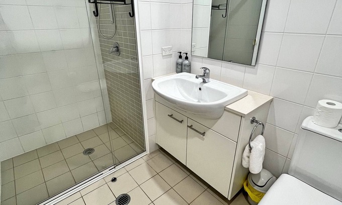 Phillip Apartment | Spacious & High in the Sky - 1bd 1bth Apt