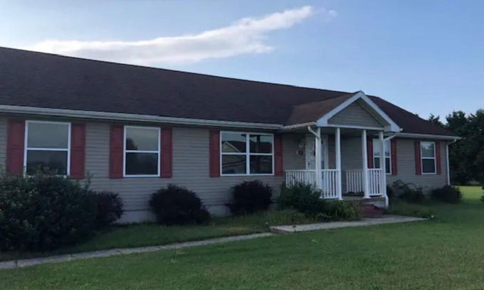 Millsboro House | Spacious Home in a Quiet Neighborhood