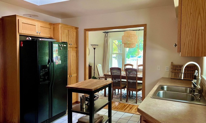 Lee Park House | Spacious Home Near Parks and North Loop MPLS