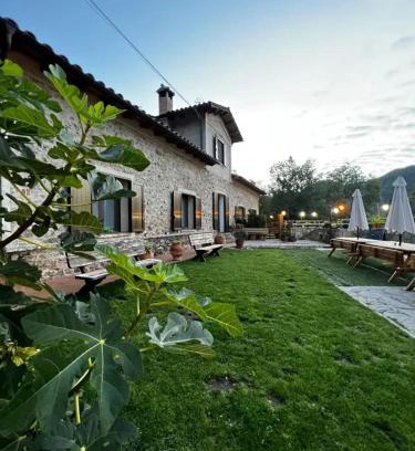 Ogassa House | Spacious House in Ogassa with Terrace and BBQ