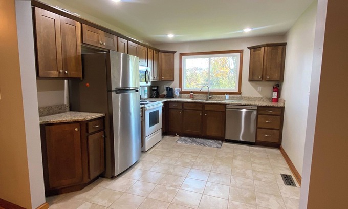 Powell House | Spacious house with large front and back yard, recently renovated