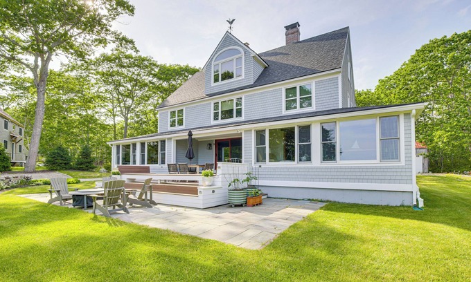 Kennebunkport House | Spacious Kennebunkport Home w/View, 2 Mi to Beach