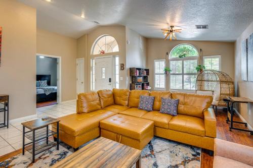 Mesquite House | Spacious Mesquite Home about 3 Mi to Golf Courses!