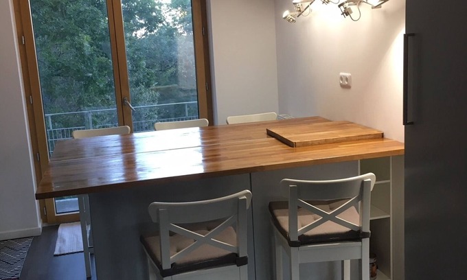 Fontainebleau Apartment | Spacious modern apartment in Fontainebleau near INSEAD (5’ walk), downtown (10’)