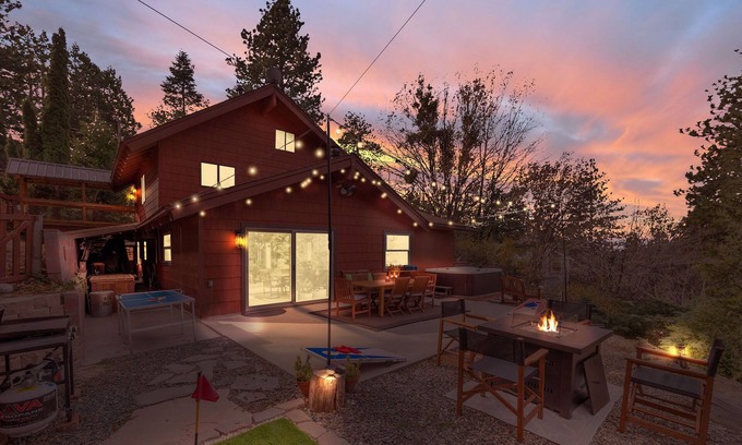 Running Springs Cabin | Spacious, Modern Mountain Cabin with Hot Tub