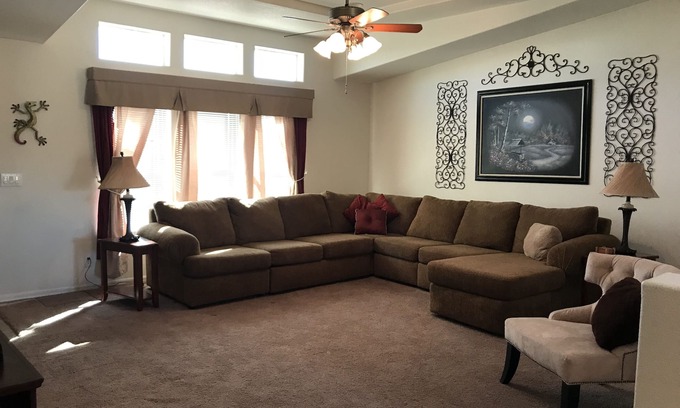 Apache Junction House | Spacious Mountain View Property with no Snow!