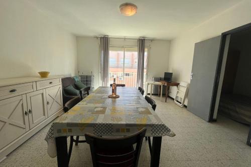 Port-la-Nouvelle Apartment | Spacious nest with sea view