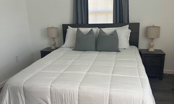 Higgston Cottage | Spacious newly remodeled 2-bed 2 bath - 8 miles from Brewton Parker University
