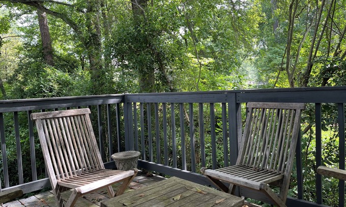 Brookhaven House | Spacious Oasis in the most Posh Neighborhood of Buckhead, very family-friendly.