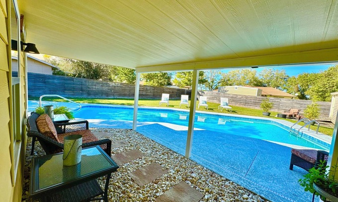Dunnellon House | Spacious Pool Home near Rainbow Springs!