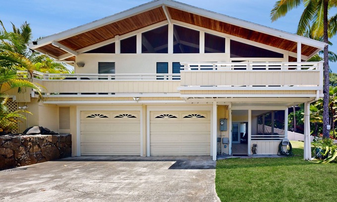 Keauhou House | Spacious retreat home with private pool & screened lanais - conveniently located