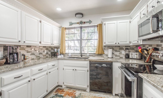 Edmond House | Spacious Retreat with Shaded Yard & Games