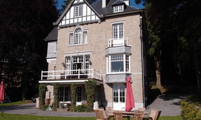 Spa Villa | Spacious Spa Villa with Garden