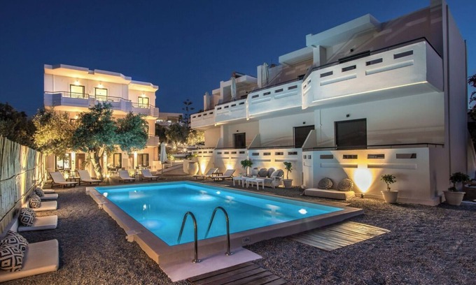 Galatas Hotel | Spacious superior room in a peaceful environment