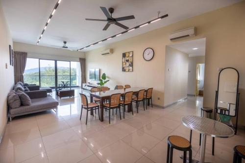 Downtown Kota Kinabalu Apartment | Spacious Tatami Style 13pax Imago The Loft By Haybay