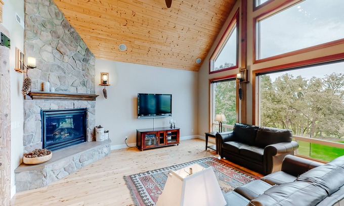 Alpine House | Spacious, Three-Story House w/Large Deck, Gas Fireplace, and Valley Views