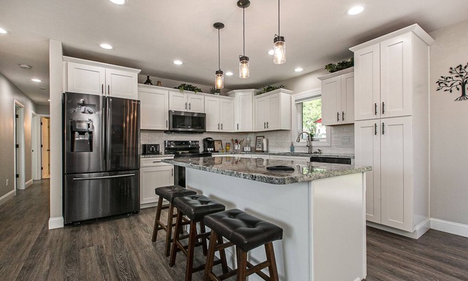 Dubuque House | Spacious Updated Home within Minutes to Shopping & Restaurants!