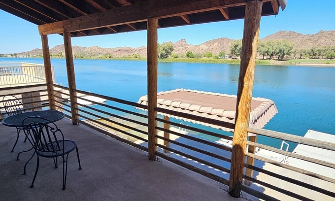 Parker Strip House | Spacious waterfront 4 bedroom home with WiFi, AC on Parker Strip with dock views