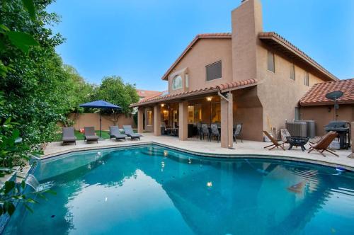 Paradise Park Vista House | Spanish Bella