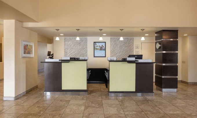 El Montevideo Hotel | Spark by Hilton Tucson Reid Park
