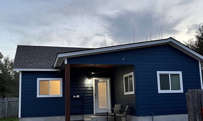 Settlers Ridge Cottage | Sparkling New Guest Suite