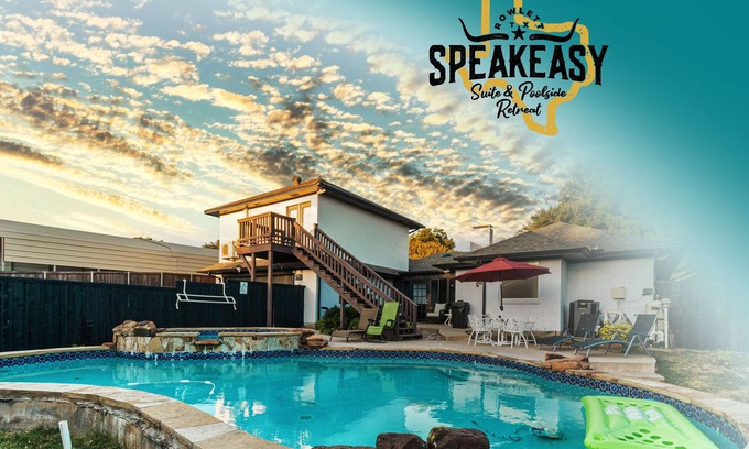 Rowlett House | Speakeasy, Pool, 12 Person Hot tub, Game Room with Arcade, 500MGps Internet.