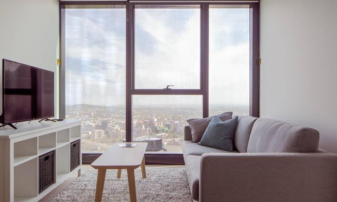 Brisbane Central Business District Apartment | Spectacular City Views; Pool And Free Parking