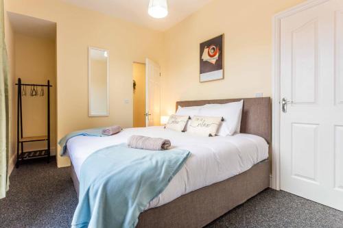 Carlisle Apartment | Spectacular House with Patio in Carlisle