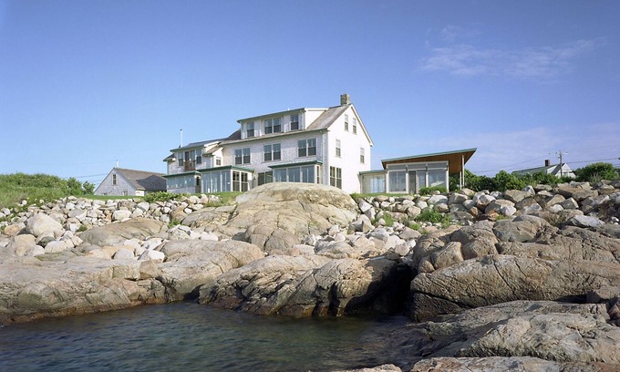 Rockport House | Spectacular, luxury waterfront property directly overlooking Sandy Bay.
