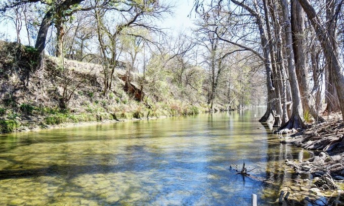 Kerrville House | Spectacular riverfront home with pool