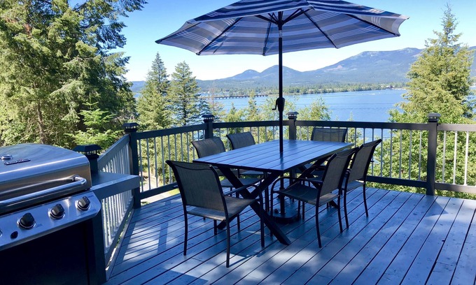 Sandpoint House | Spectacular Views, Fun Dock, & Dog Friendly!