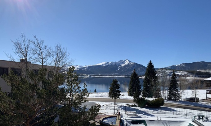 Dillon Condo | Spinnaker Lake Dillon, Cozy Condo