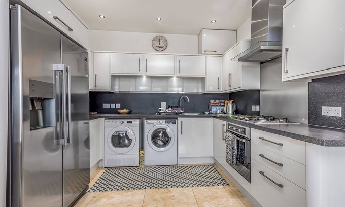 Gosport Apartment | Spinnaker View Apartment | Pass The Keys