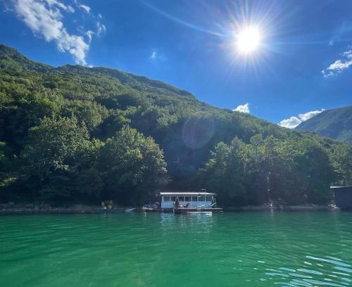 Bajina Basta House | Splav ANDJELA Perucac