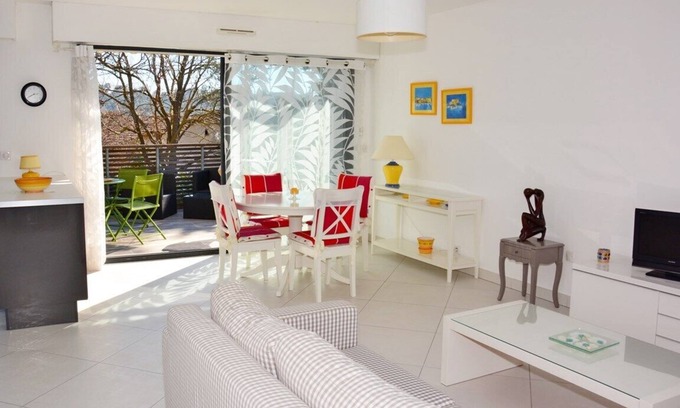 Valbonne Apartment | Splendid 3P in residence in the Calm - Car park - WIFI - TERRACE - 70m Center VALBONNE