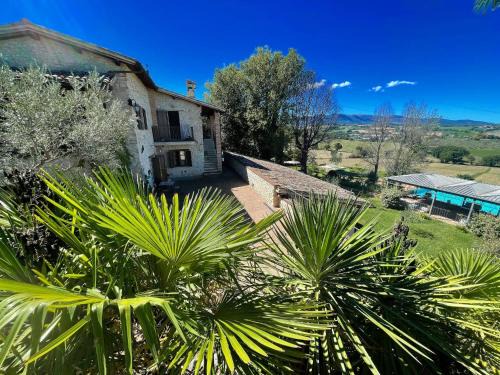 Spoleto Villa | Spoleto Poolside - Sleeps 24