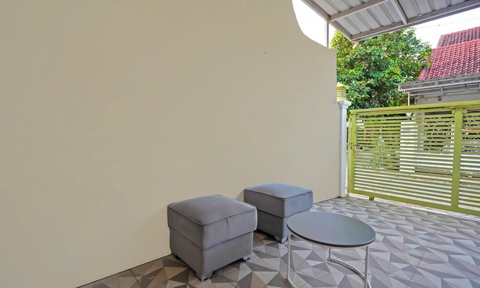 Banyuwangi Hotel | SPOT ON 92669 Guesthouse Prima SyariahNearGPdI Anugerah