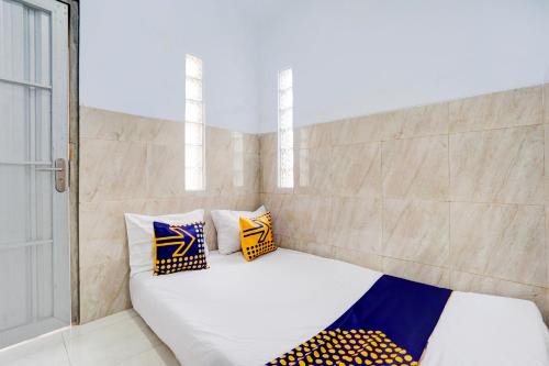 Gresik Hotel | SPOT ON 93035 Karman's Sari Homestay Syariah