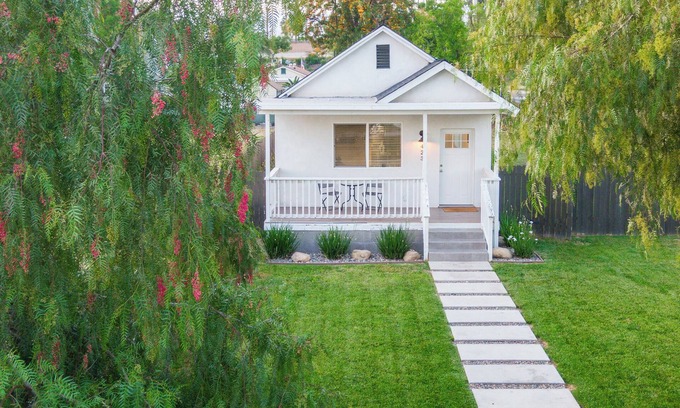 Downtown Redlands House | Sprawling Downtown Redlands Retreat Central to all Schools, Hospitals & Events