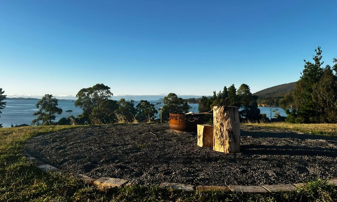 Woodbridge Cabin | Spring Special - November just $185 per night. Book Now - Spring & summer await!