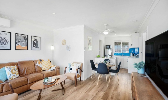 North Beach Apartment | *Spring Special*Ocean Sunsets @ North Beach!